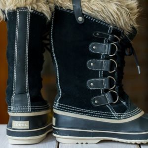 Sorel Joan of Arctic black boots